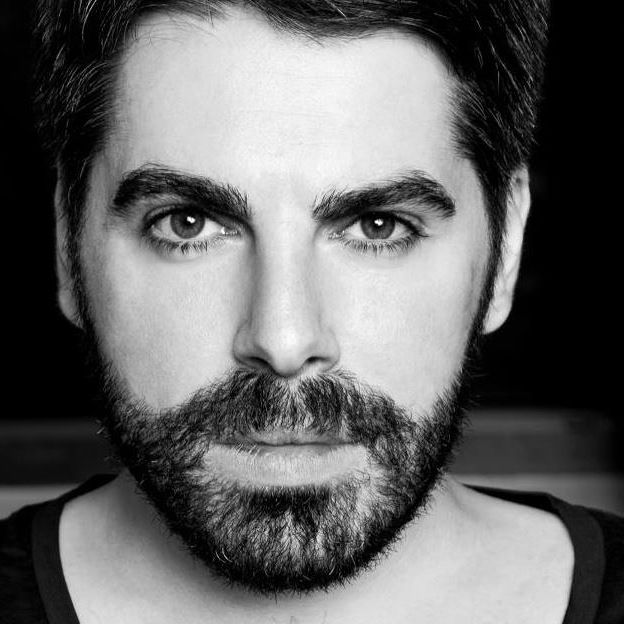 Stilistul Maurice Munteanu s-a simtit foarte jignit de postarea Mihaelei