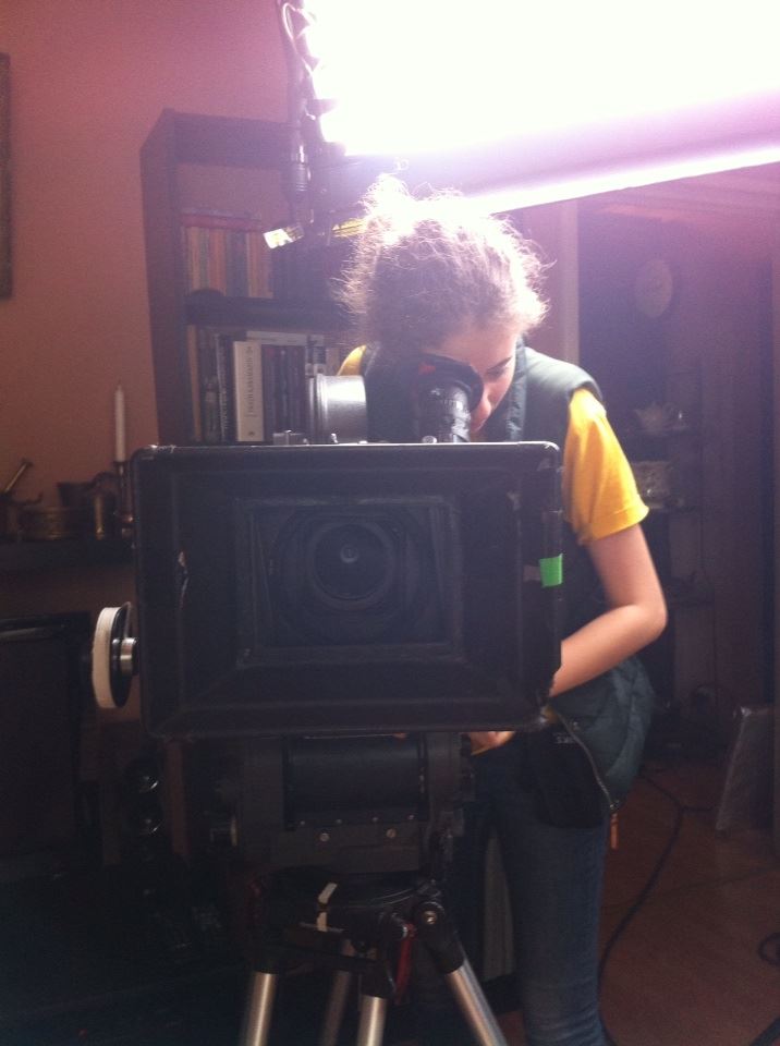 Catinca este studenta in ultimul an la Facultatea de Teatru