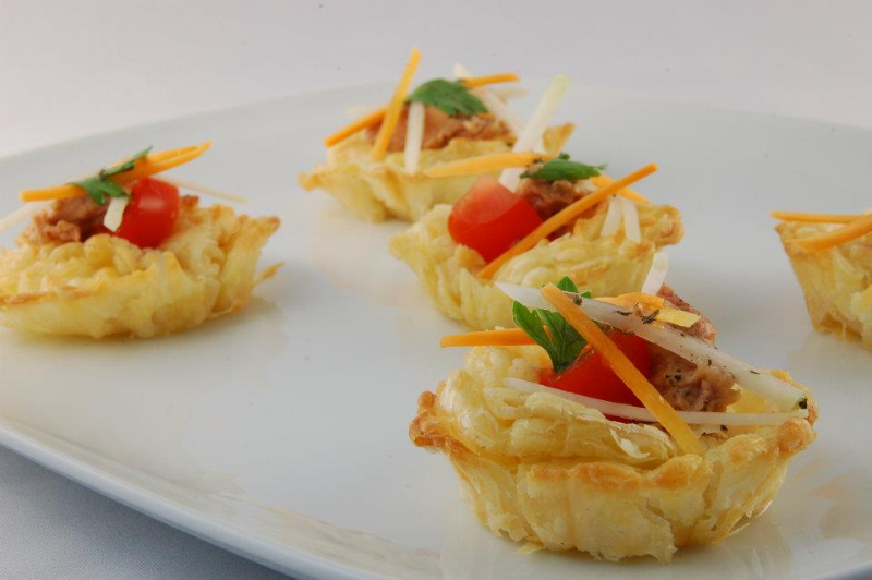 Asa arata aperitivele cu ton in varianta Petru Buiuca