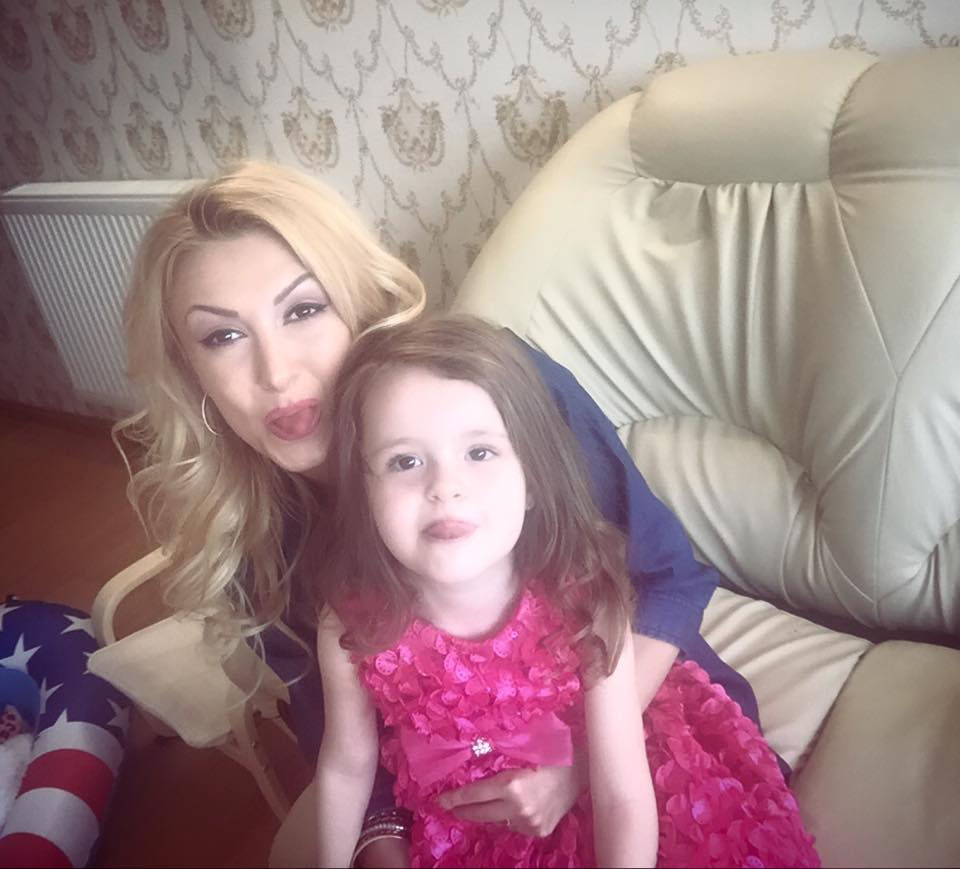 Andreea s-a vazut ieri cu finuta ei