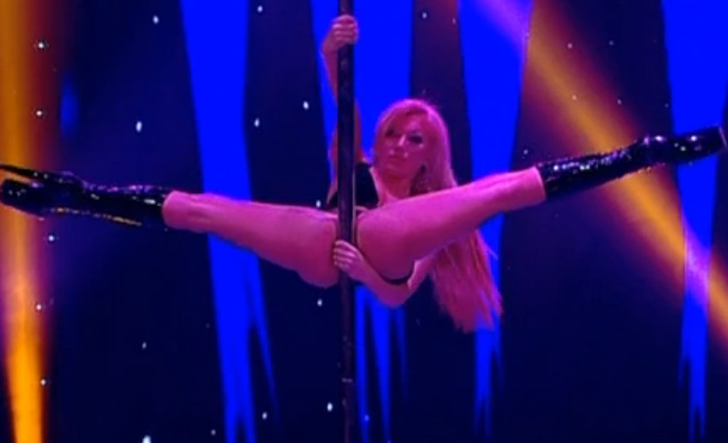 Natasha danseaza la bara de mai bine de zece ani