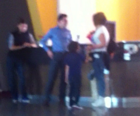 Cei doi s-au abtinut de la gesturi familiare