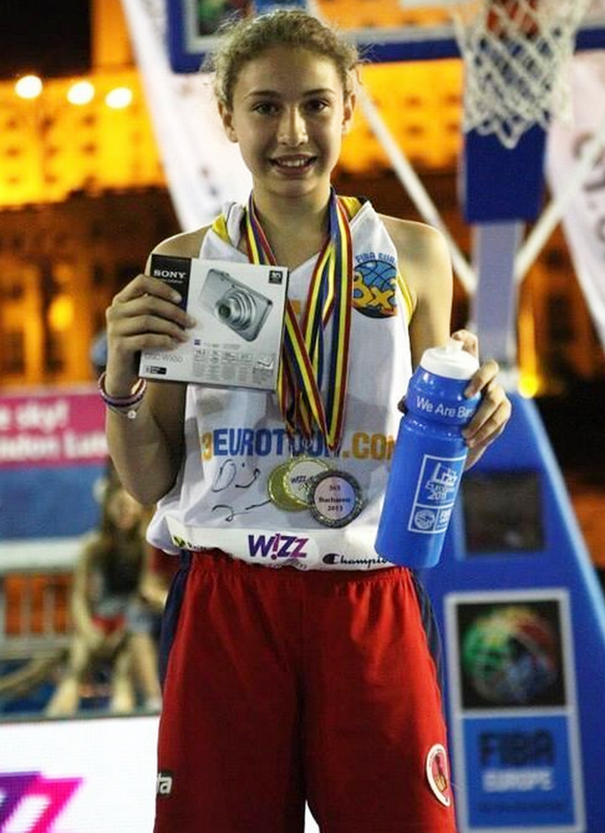 Sarah a reusit deja sa castige mai multe trofee