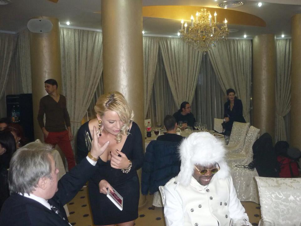 La un moment dat, Vadim a sters-o pe Mariana de ruj