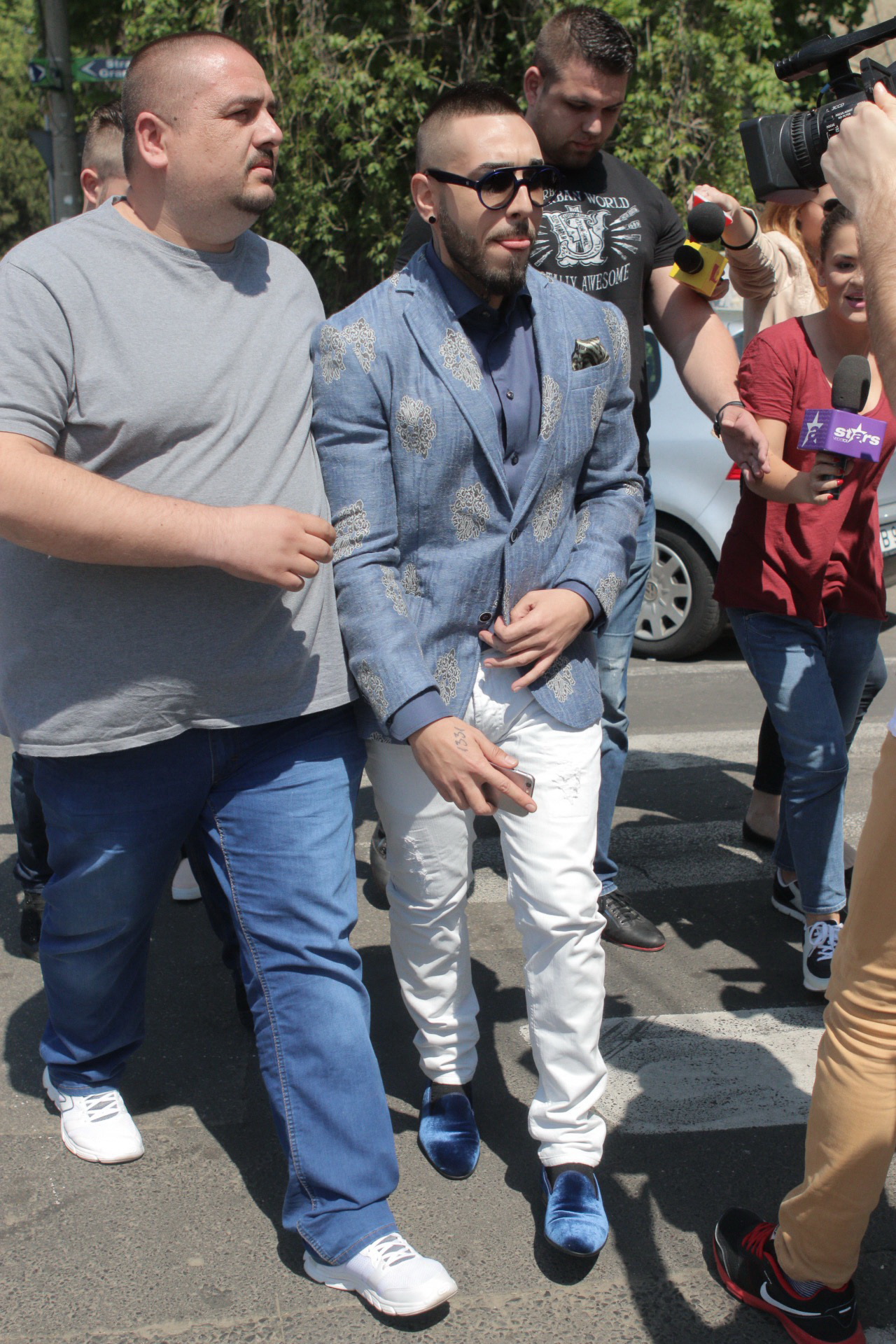 Alex a venit singur, marturisind ca Antonia este foarte obosita