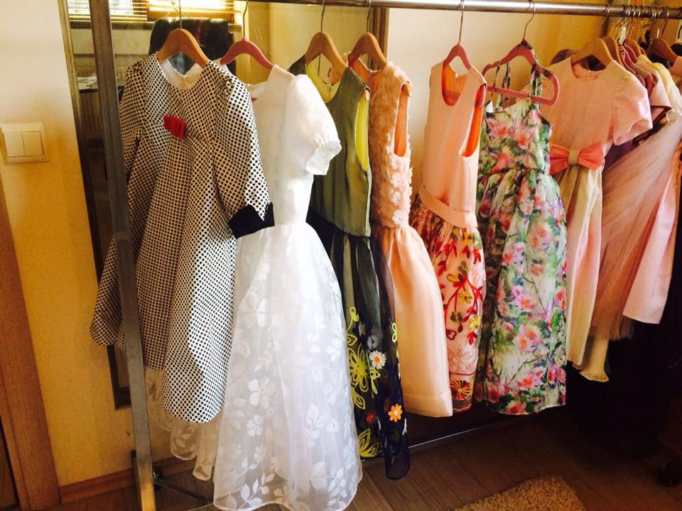 Acestea sunt rochitele care poarta numele fiicei lui Adrian Cristea