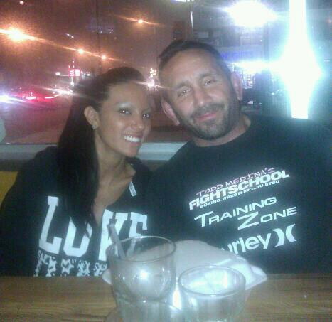 Ea este actuala logodnica a lui Todd Medina