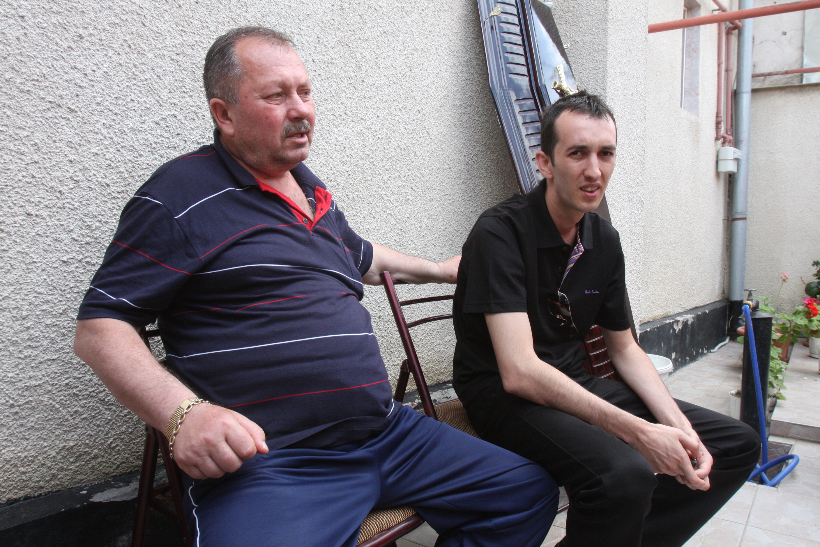 Fratele si tatal Gabrielei sunt si ei certati