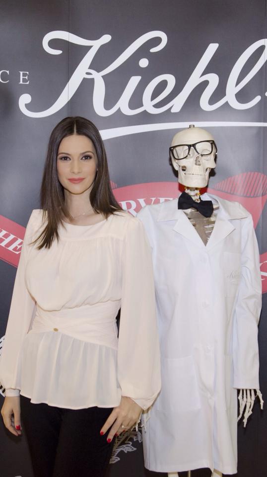 Andreea a inceput sa poarta tinute din ce in ce mai tineresti