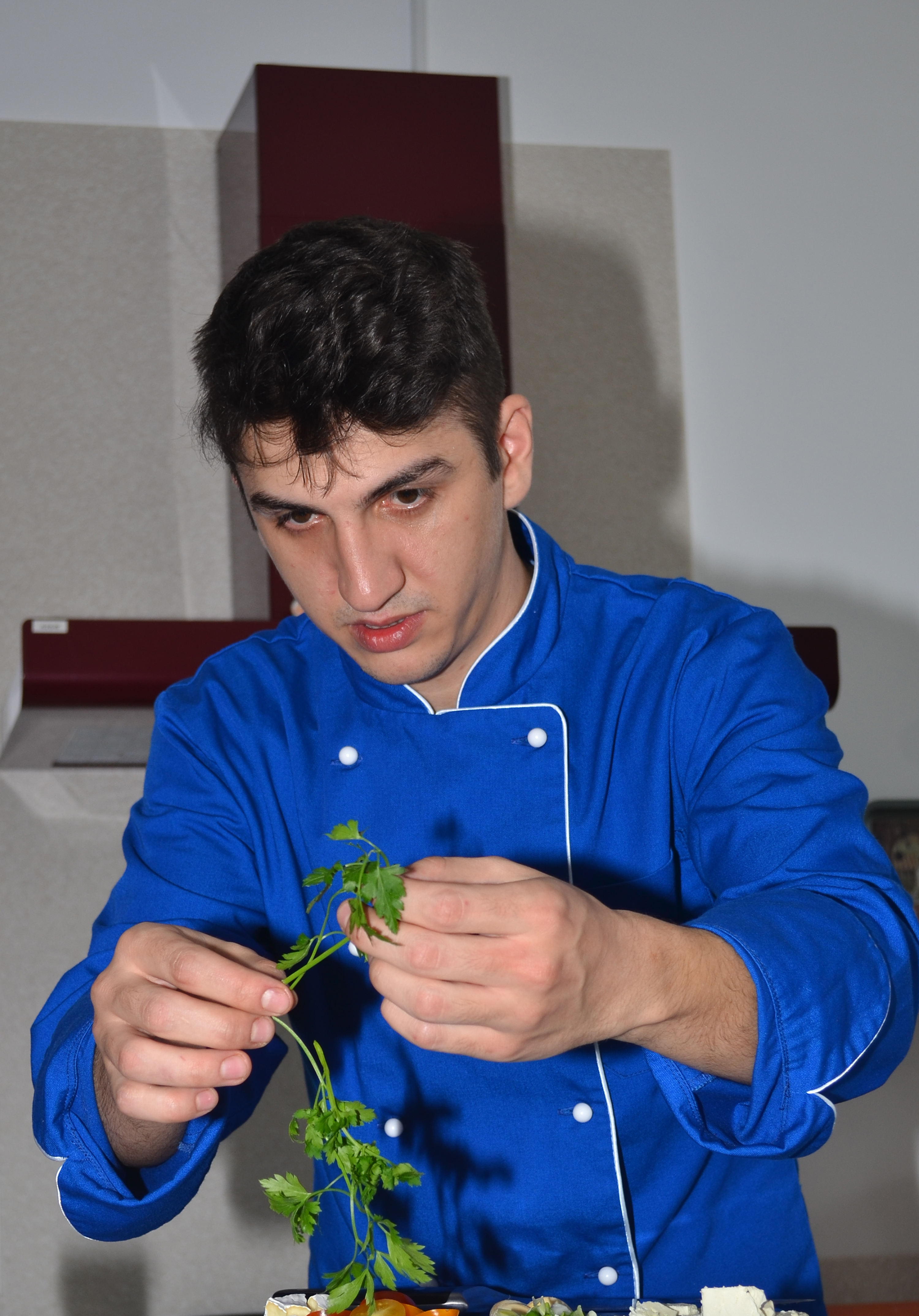 Petru recomanda verdeturile si legumele ca garnitura pentru gratarul de 1 Mai