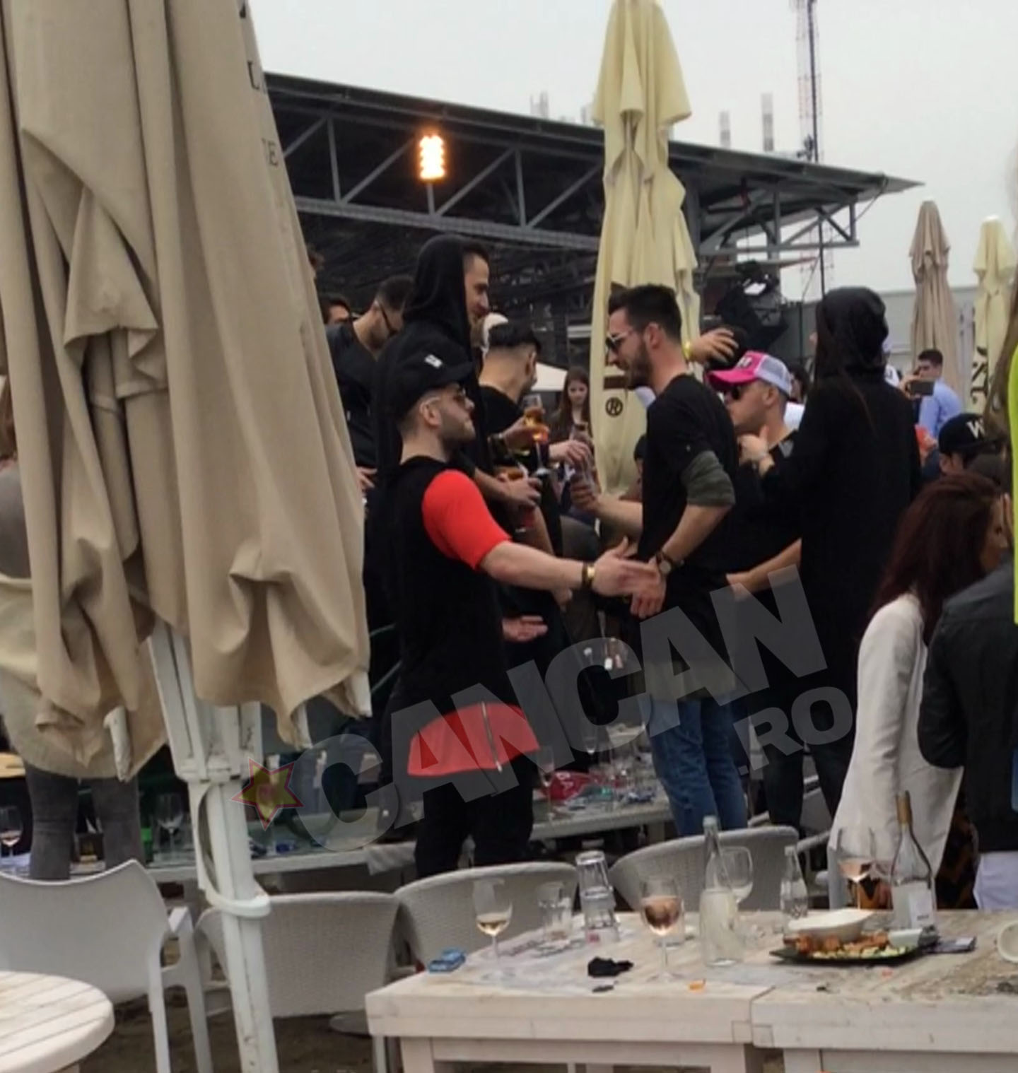 A doua zi, Alexandru este fresh pe plaja