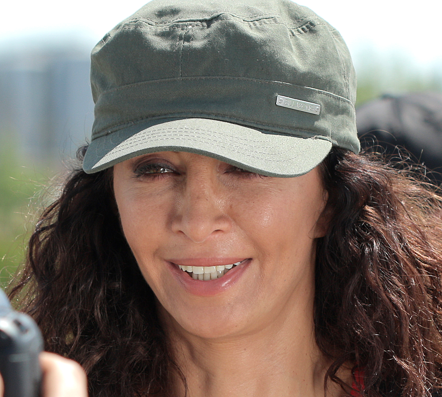 Asa arata fata Mihaelei Radulescu, atunci cand isi aplica doar un strop de machiaj