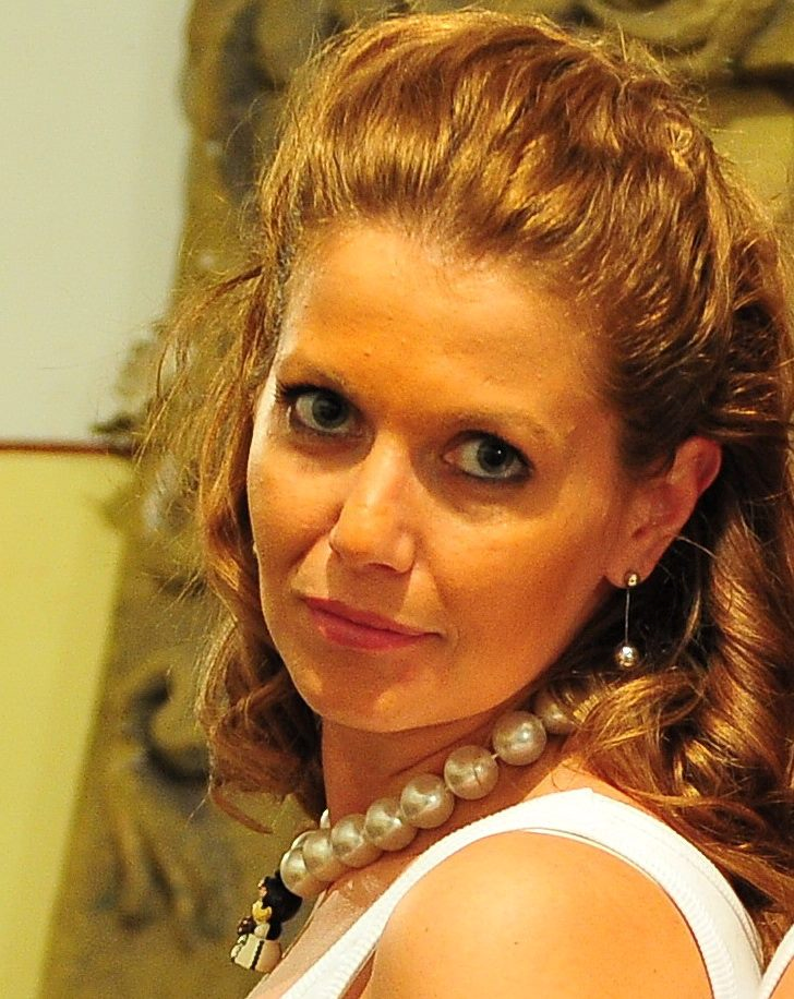 Lorena Trica se axeaza pe cariera, in momentul de fata