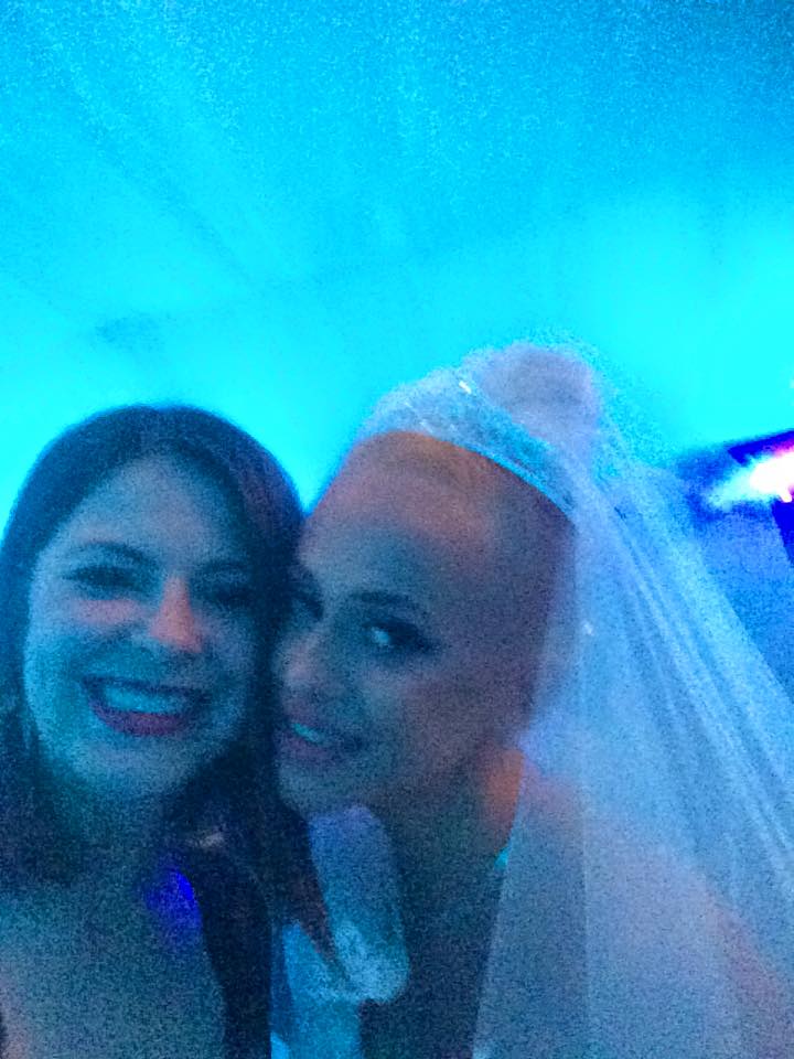 Petrecerea de nunta a Andei Adam