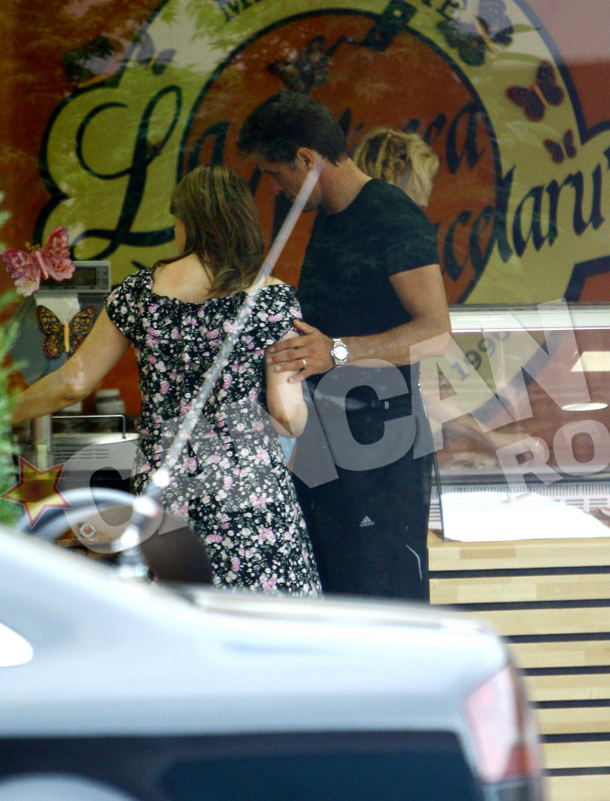 Popescu a intrat in macelarie cu Luminita, pentru a alege personal produsele