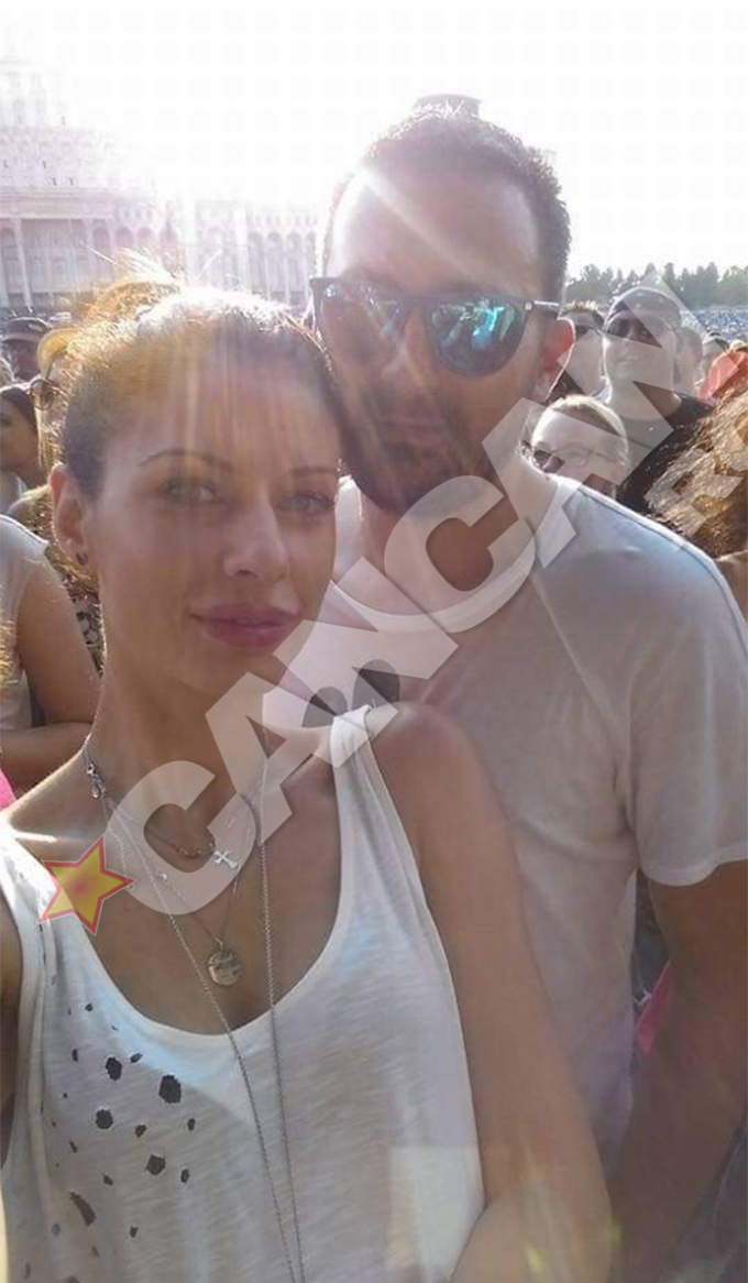 Luminita alaturi de sotul ei