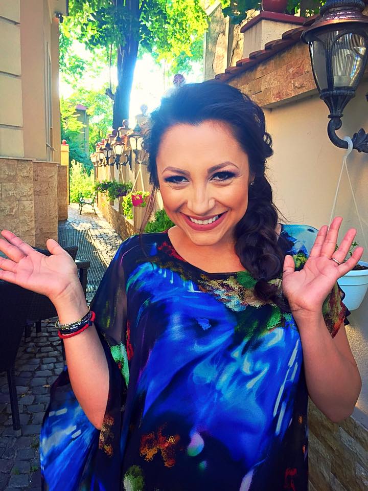 Prima imagine cu Andra la maternitate