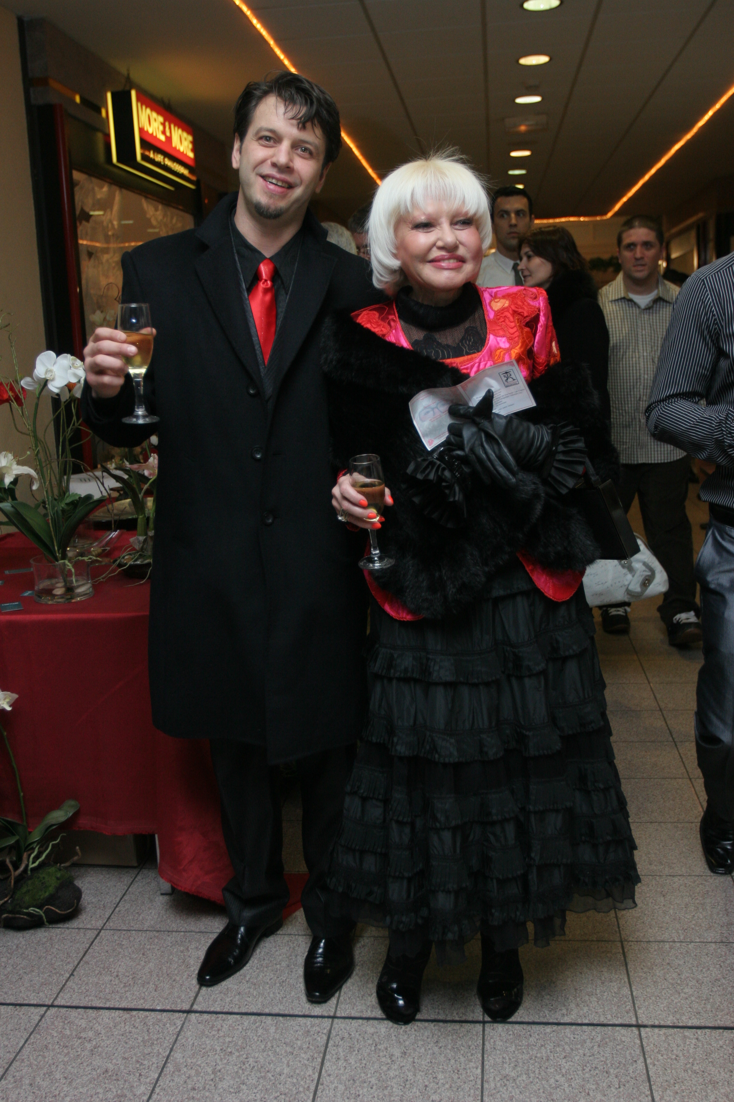 Israela si Liviu isi doresc doi copii, motiv pentru care se gandesc serios sa depuna dosarul pentru adoptie