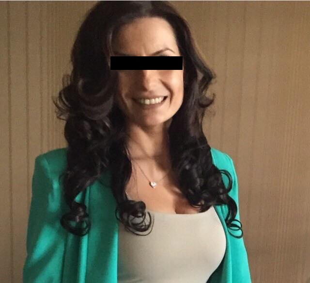 Ea este femeia cu care Victor a plecat in vacanta