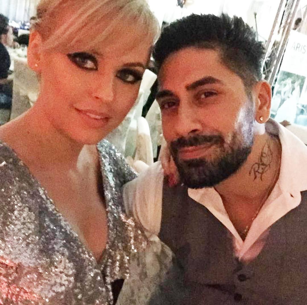 Pentru seara Misha a ales o tinuta de gala