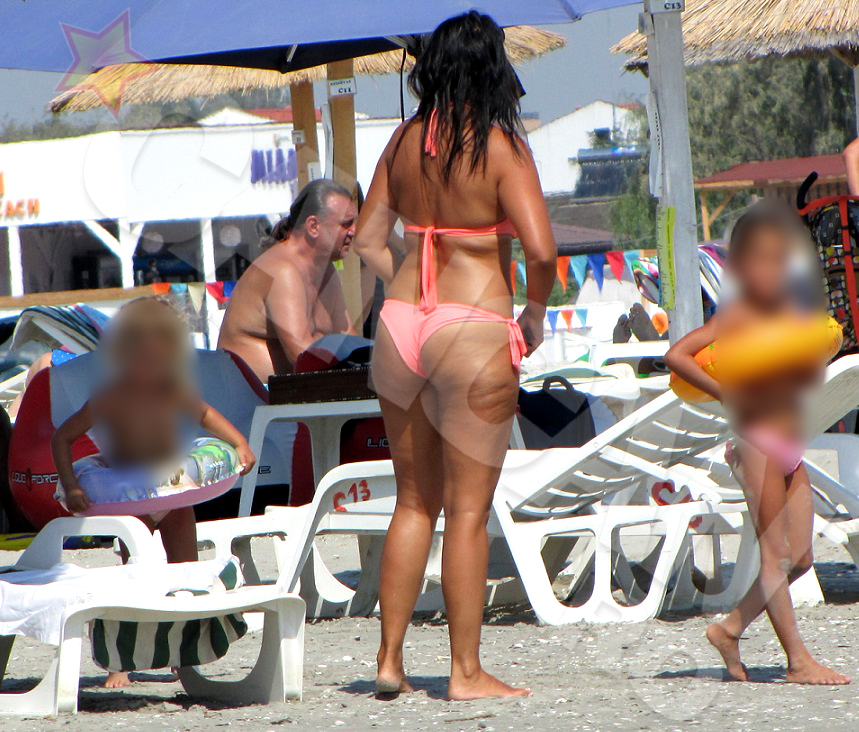 Manuela Fedorca nu pare deloc interesata de felul in care arata