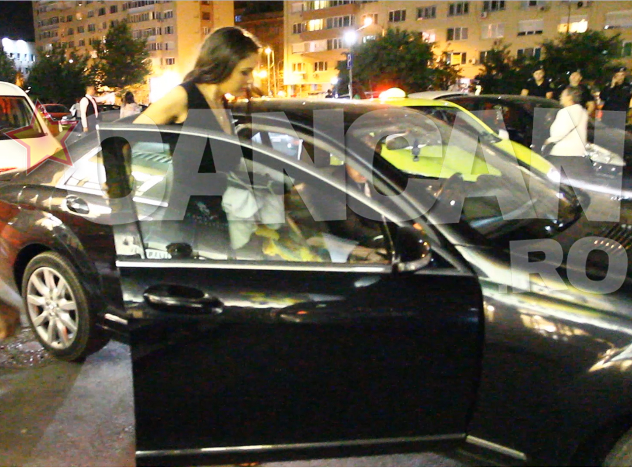 Saya urca in masina lui Cici