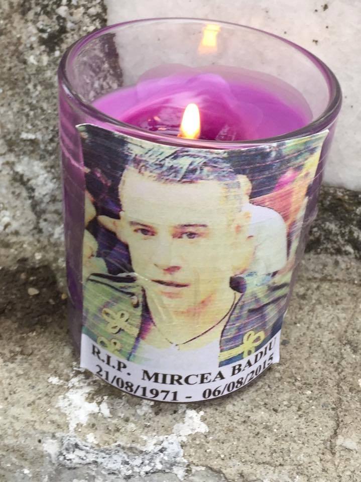 Lumanarea aprinsa la parastasul lui Mircea