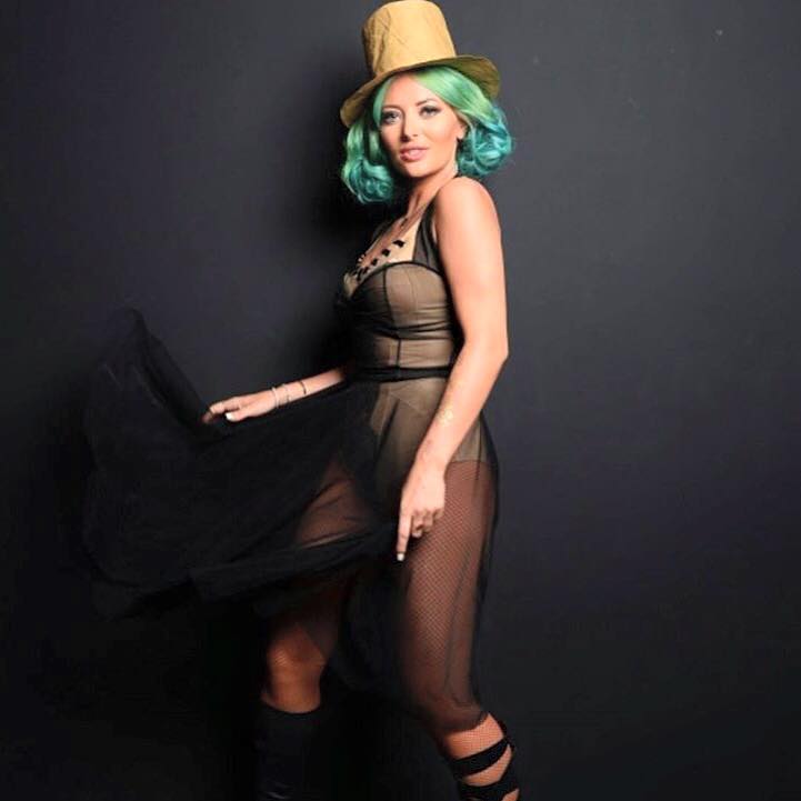 Delia are una dintre cele mai bine cotate pagini de Facebook de la noi