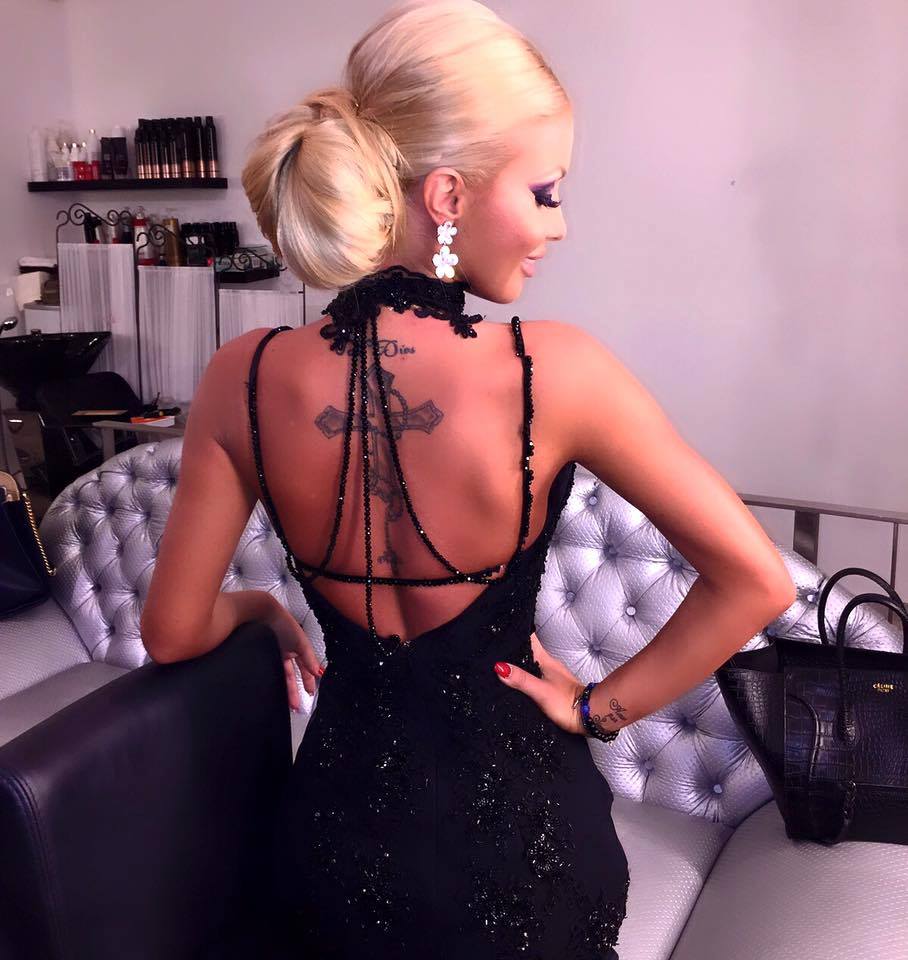 Special pentru Leo de la Strehaia, Loredana a imbracat o rochie extrem de sexy