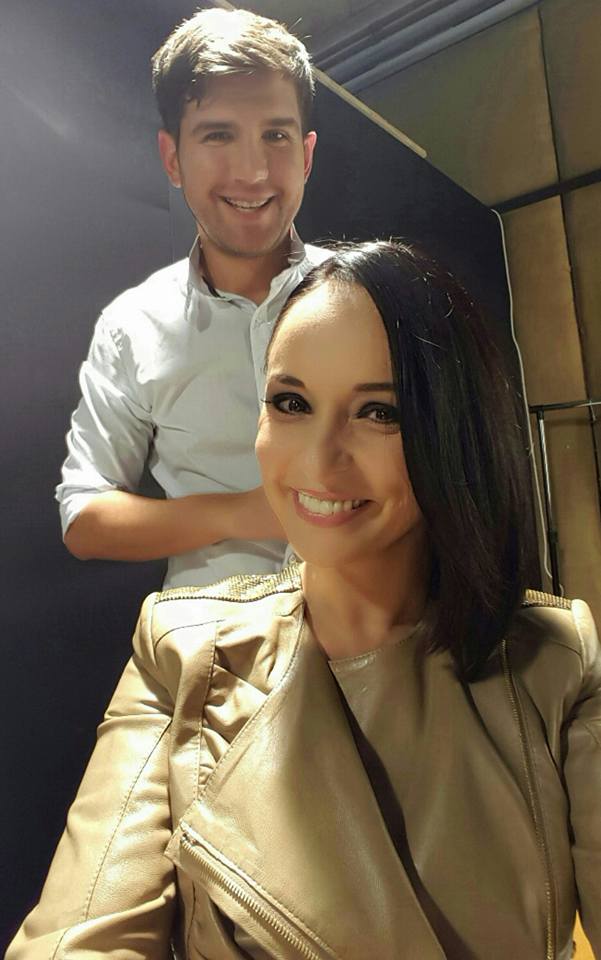 Fosta prezentatoare TV s-a tuns pentru a-si dona parul pentru a peruca pentru o femeie bolnava de cancer