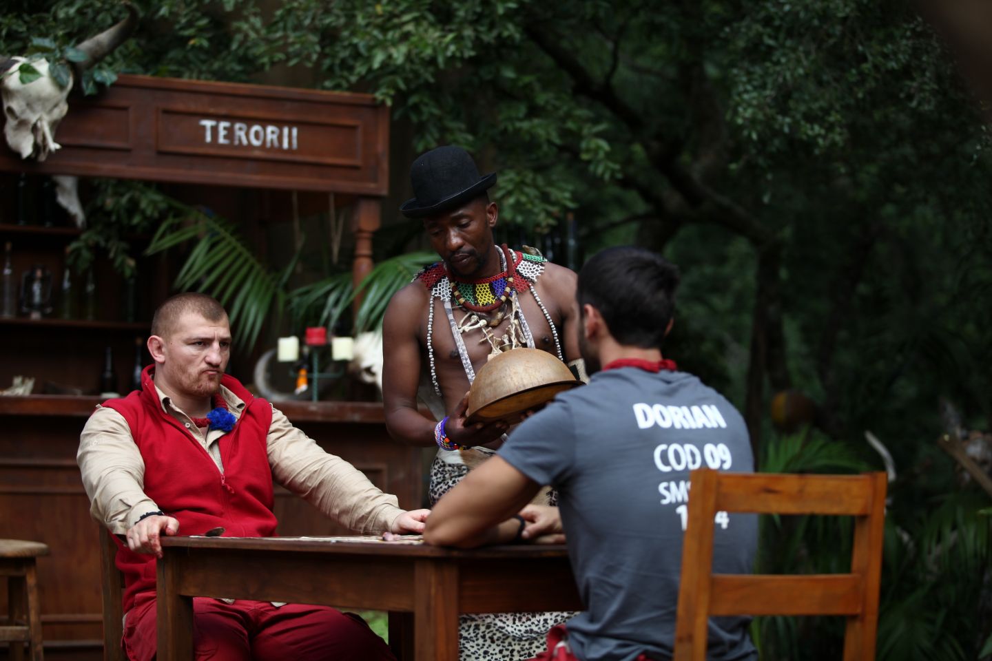 Catalin Morosanu la masa cu Dorian Popa