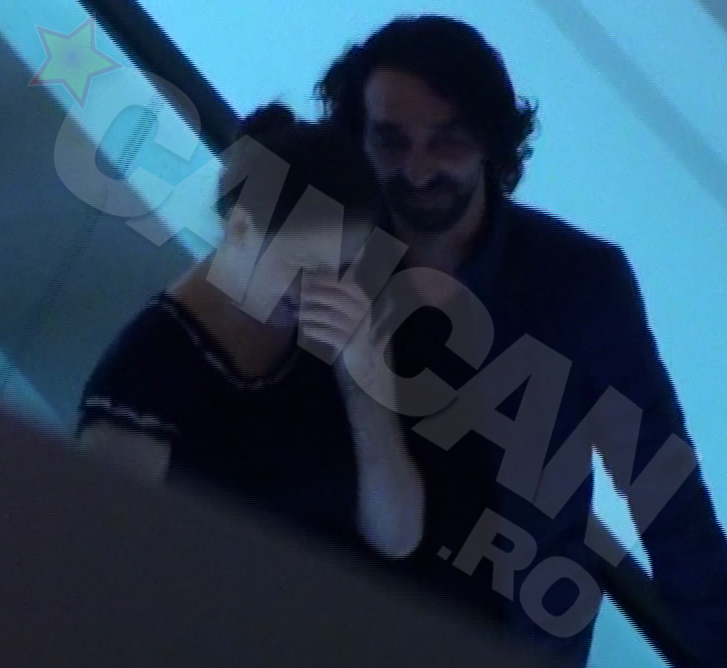 De abia dupa ce a lasat telefonul din mana, Rita s-a bucurat de prezenta tinerelului