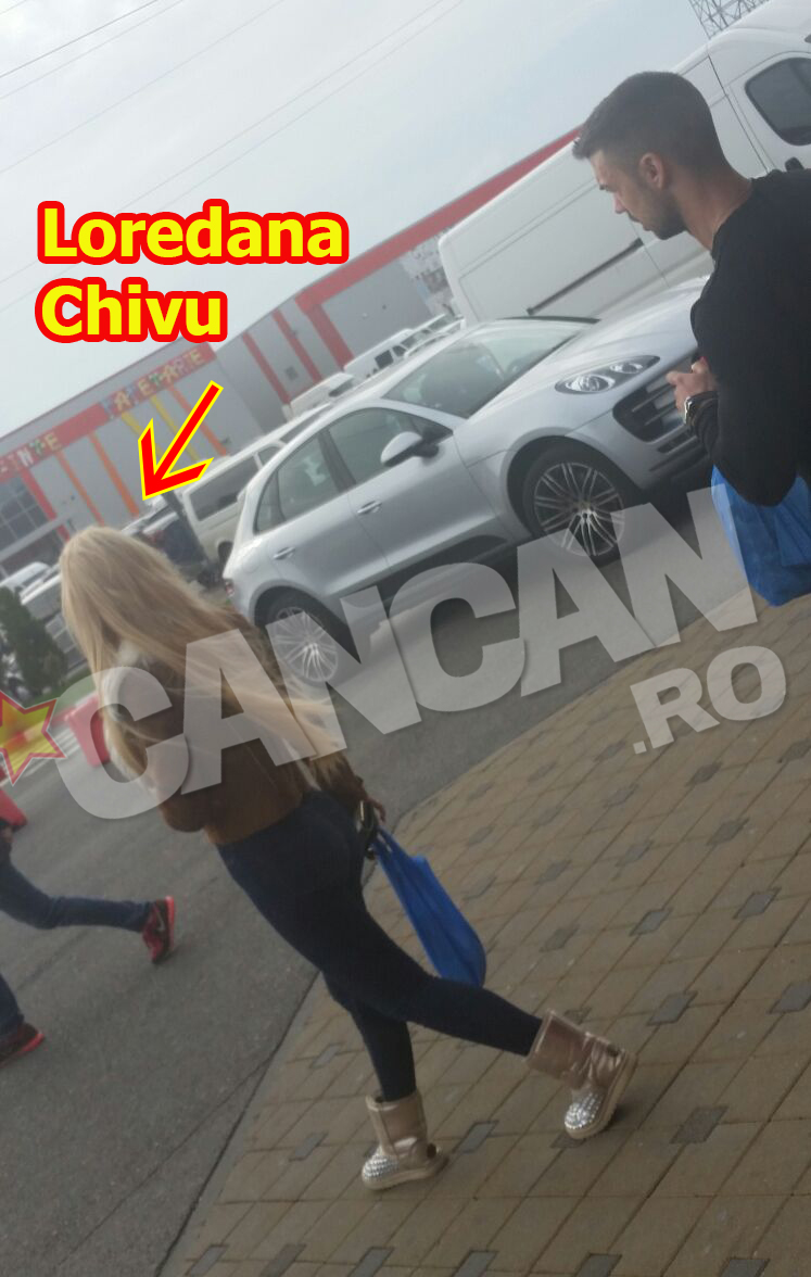 Blonda a plecat din complexul comercial cu mai multe pungi