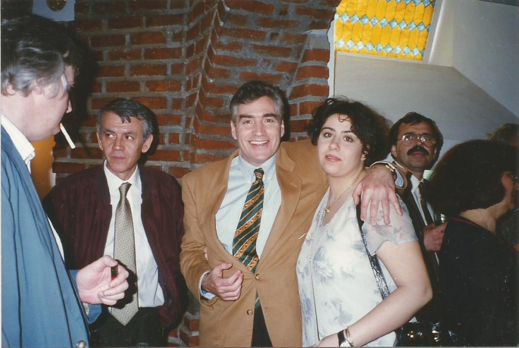 Oana Roman, alaturi de tatal ei, la inceputul anilor 90 foto: Oana Roman blog