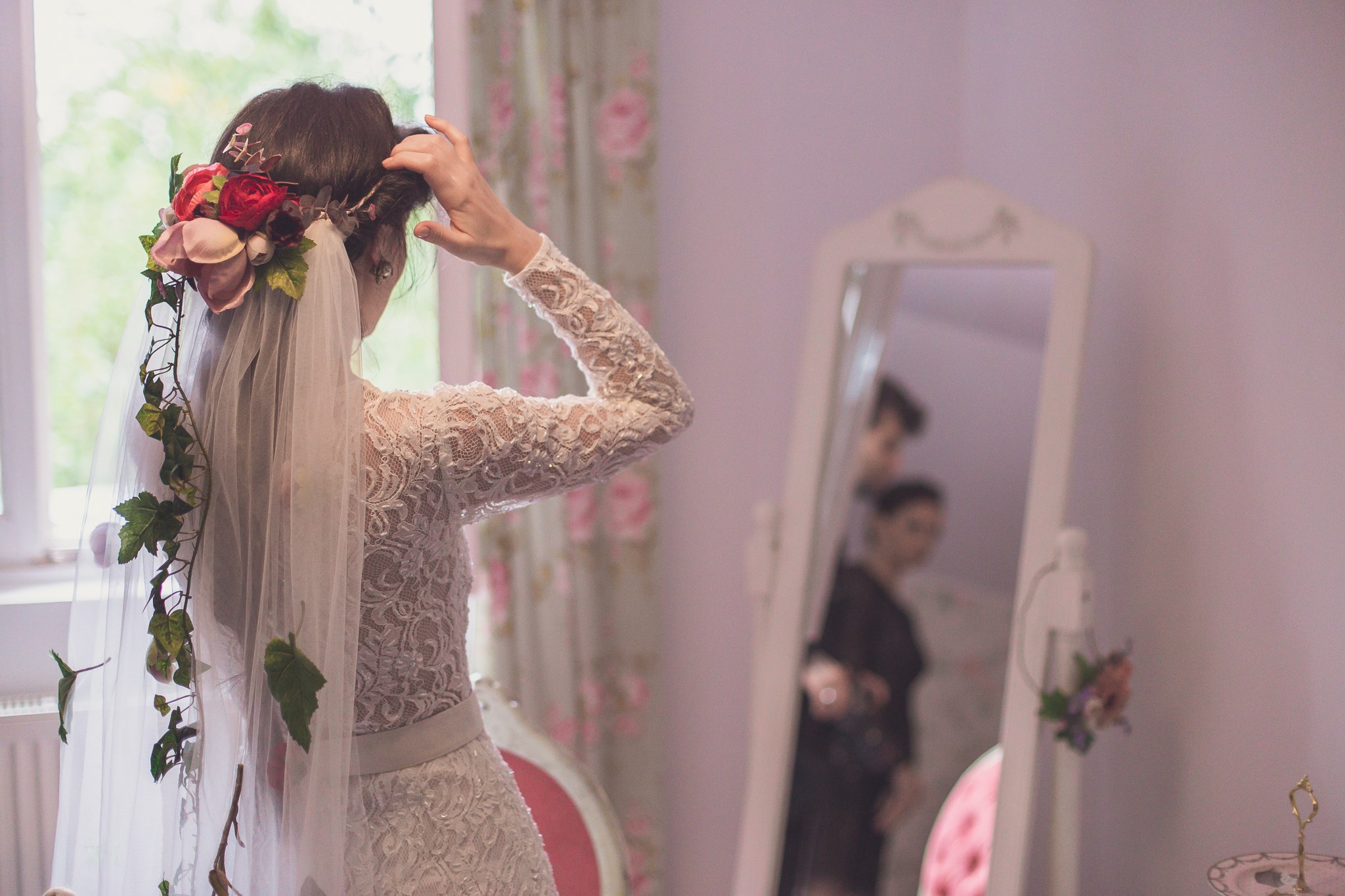 Sotia lui Emanuel, Oana, face voaluri de mireasa personalizate