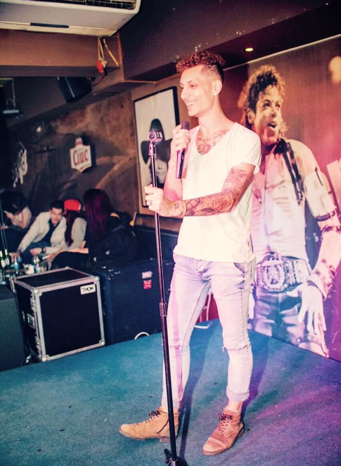 Marea pasiune a lui George este muzica, la care nu va renunta niciodata