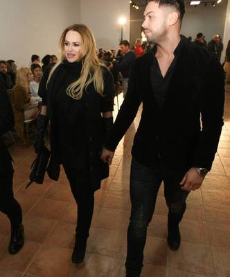 Anda Adam si sotul ei se iubesc foarte mult