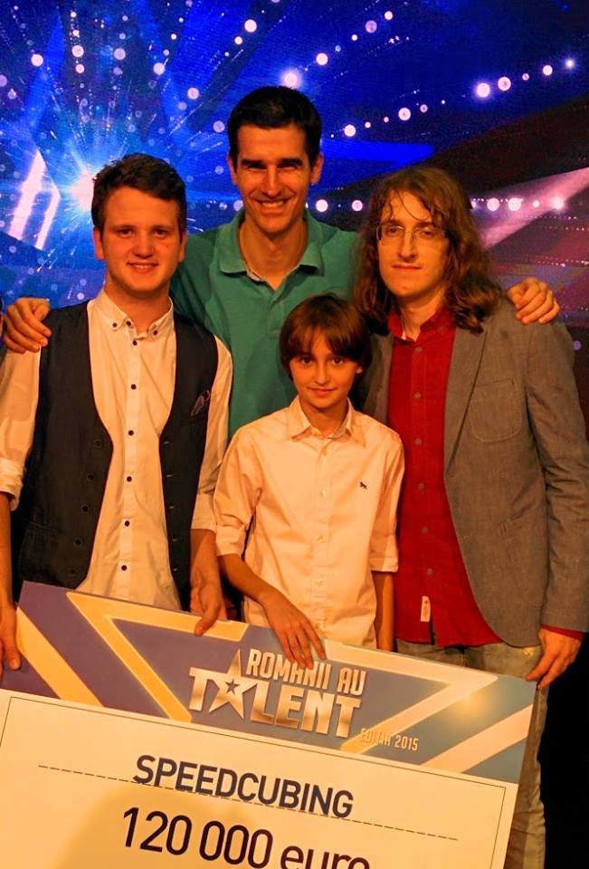 Cristian alaturi de cei doi prieteni