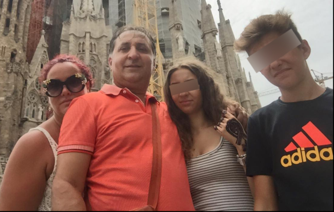 Interpretul in vacanta cu familia