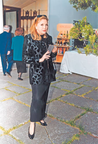 Zina Dumitrescu se numara printre cei mai buni designeri romani