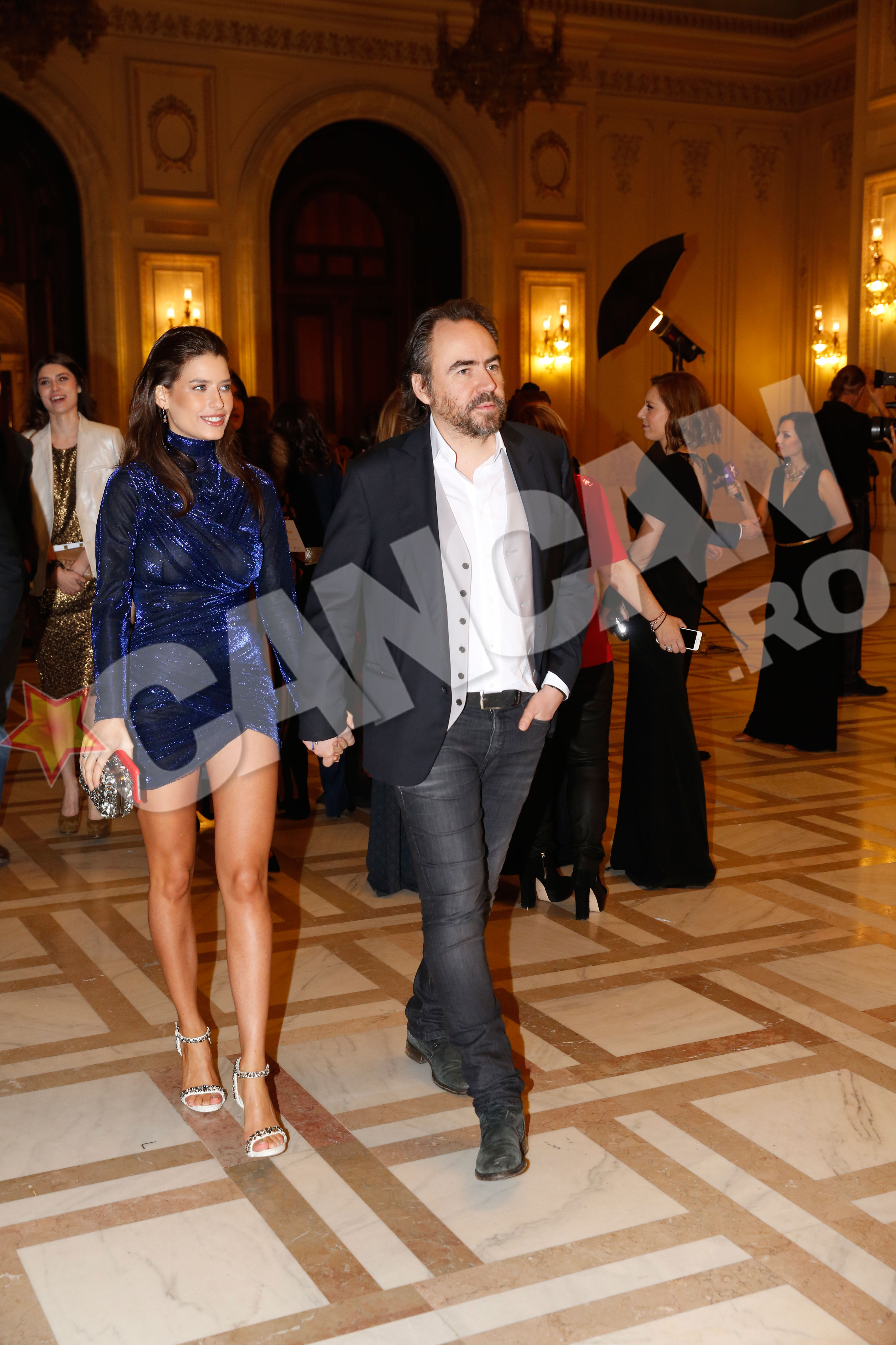 Alice Peneaca este foarte indragostita de sotul ei, Bobby Paunescu