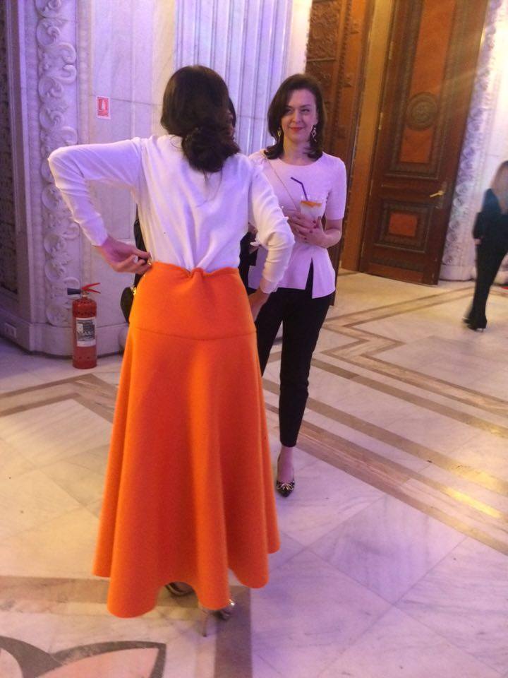 Degeaba a icnercat sa mascheze acest lucru, caci defectul tot s-a vazut