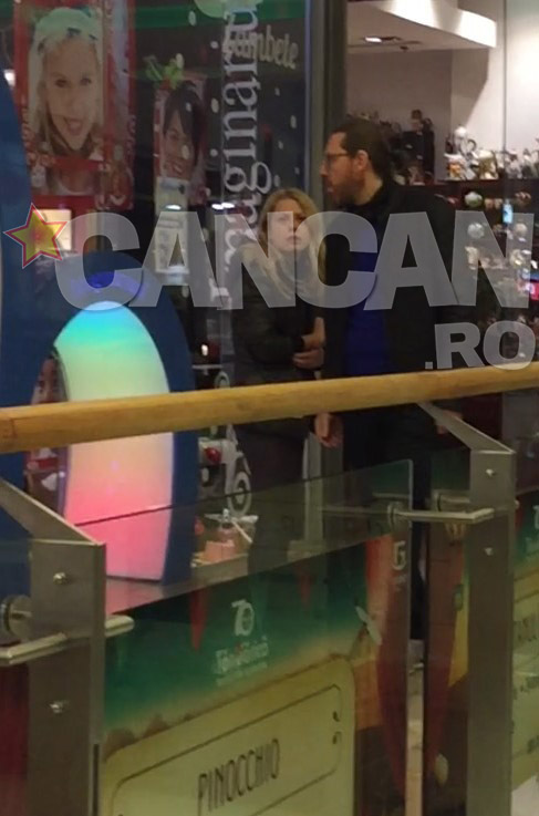 Au fost vazuti in timp ce au iesit dintr-un magazin cu jucarii pentru copii