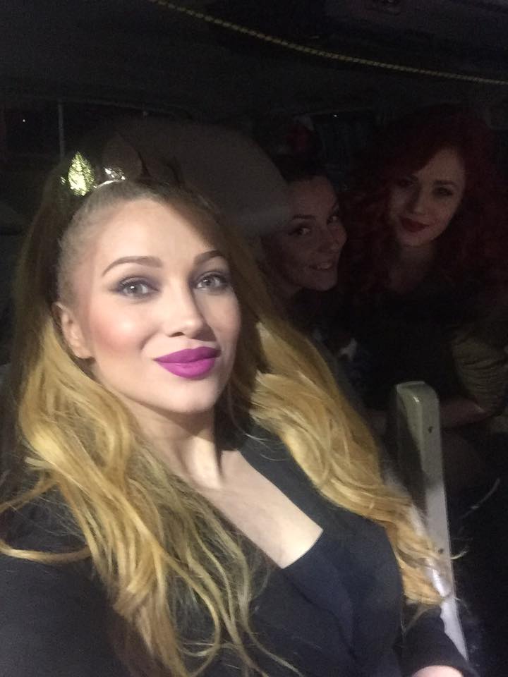 Lora a avut concerte pe banda rulanta de sarbatori