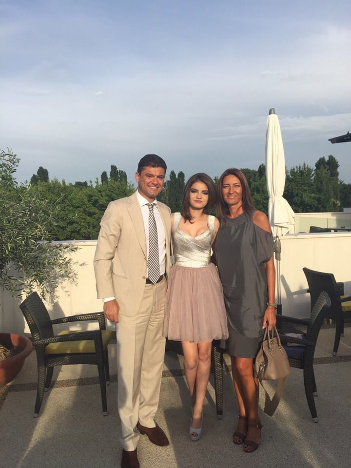 Cei trei s-au intalnit in vara anului trecut