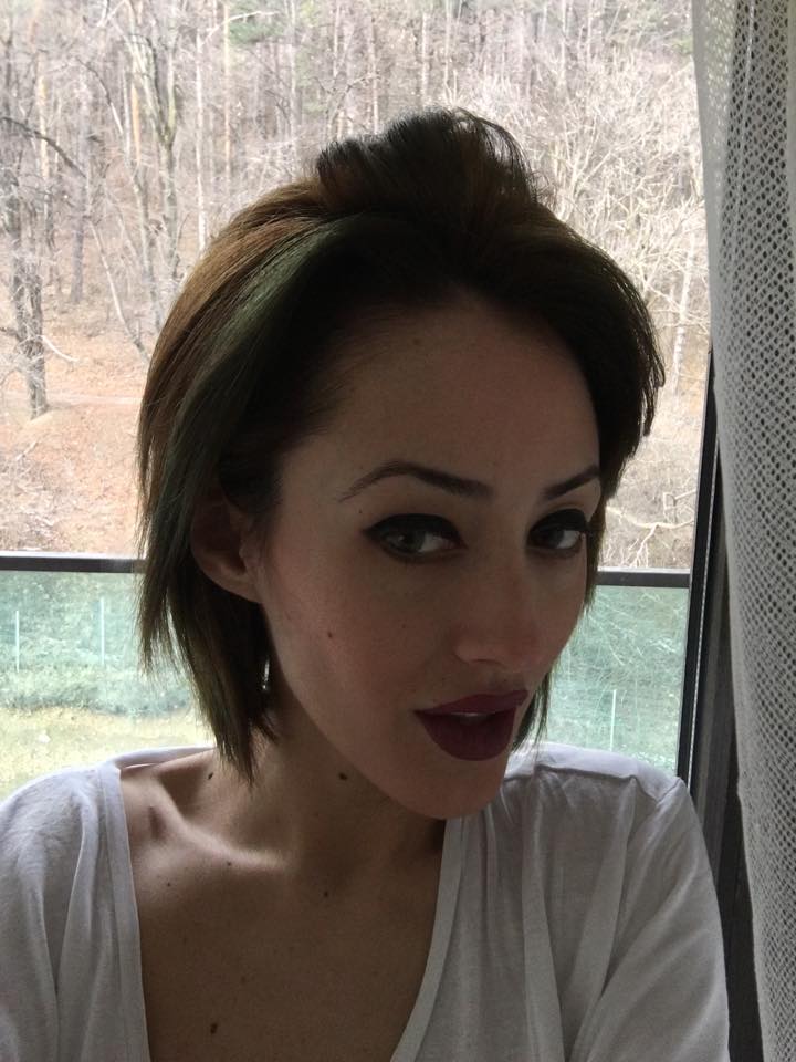 Nidia Moculescu este pasionata de muzica, asa cum este si tatal ei