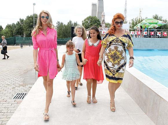 Alina si Mihaela Borcea conduc afacerile familiei impreuna