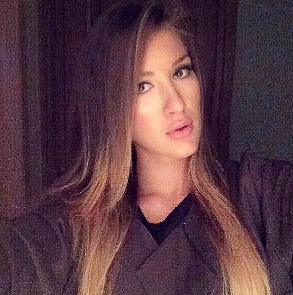 Ioana este originara din Mangalia si studiaza la Bucuresti