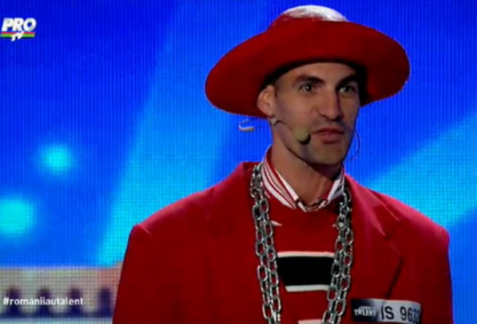 Viorel Botezatu pe scena la Romanii au Talent
