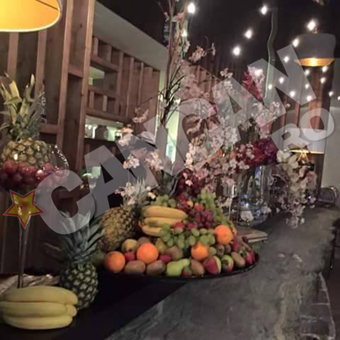 Invitatii sunt asteptati la petrecere